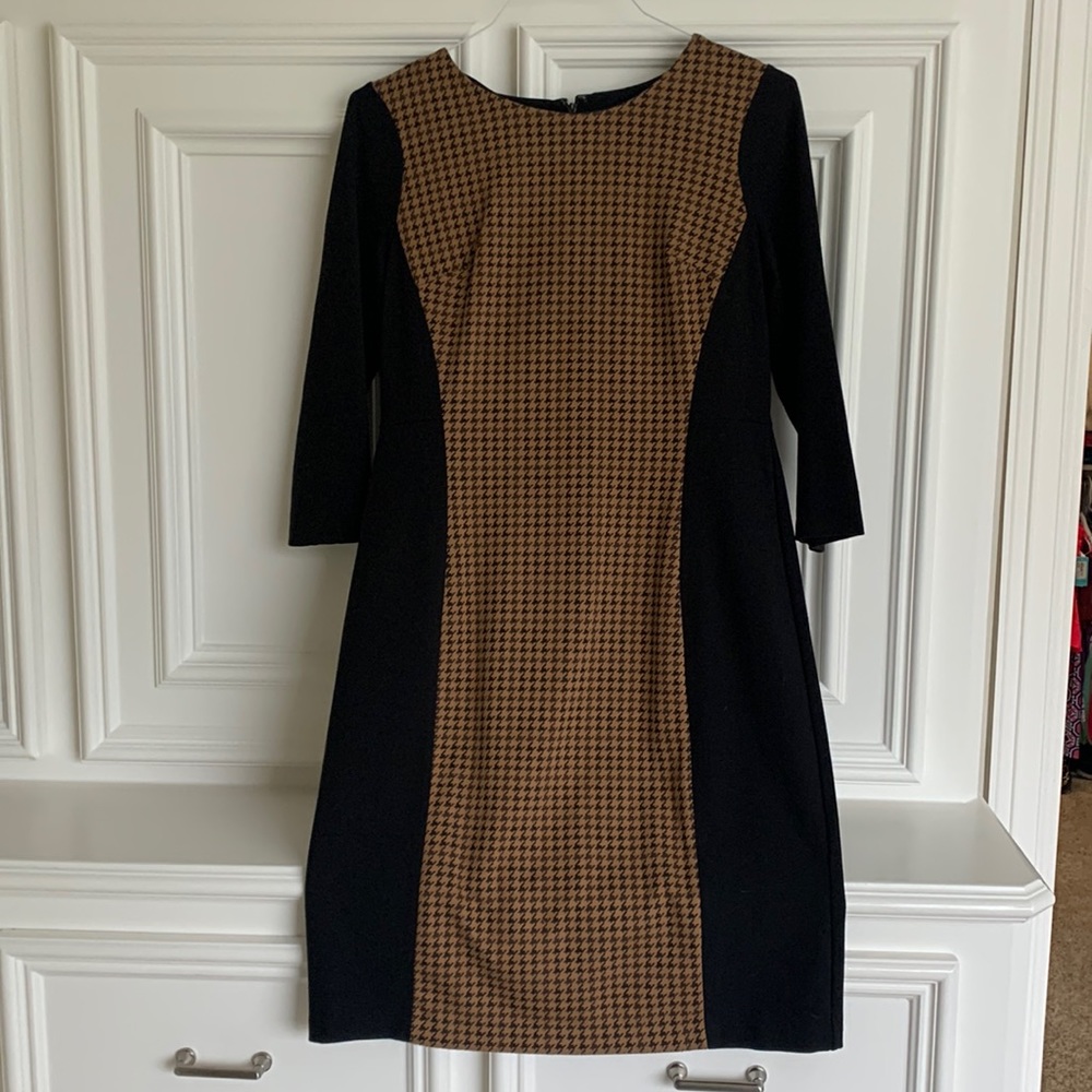 Adorable dress in a panel checked pattern in Front. 38 inches long